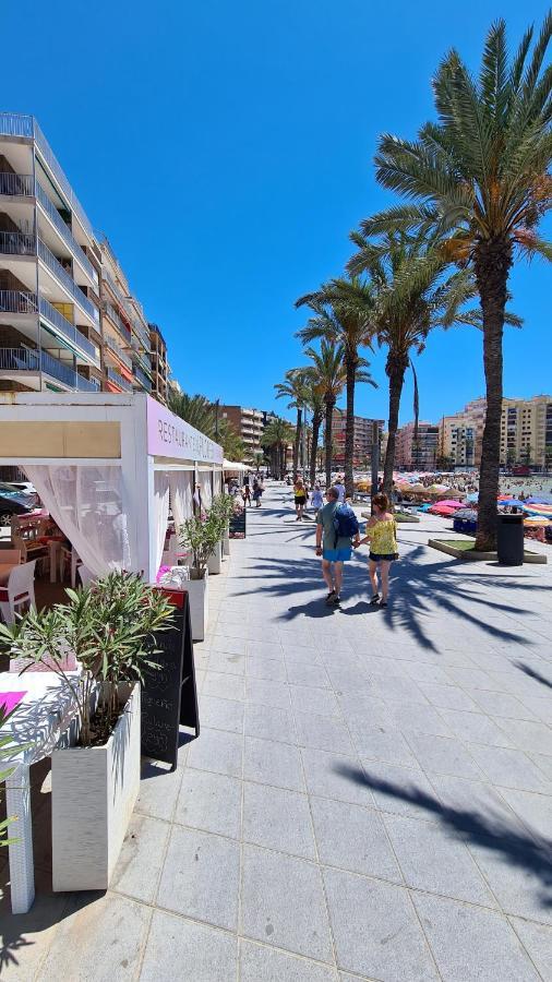 Cozy Apartment Near Playa Del Cura In Торевьиа Экстерьер фото