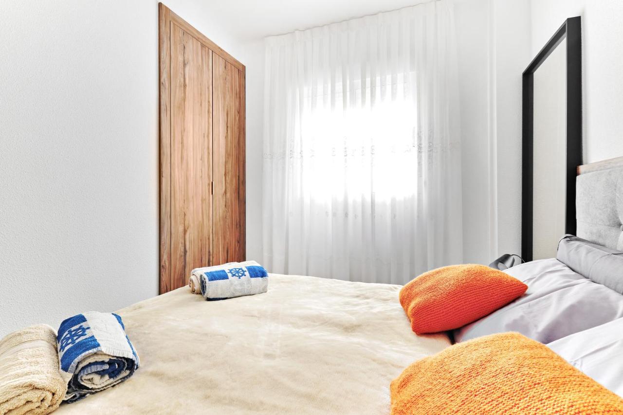 Cozy Apartment Near Playa Del Cura In Торевьиа Экстерьер фото