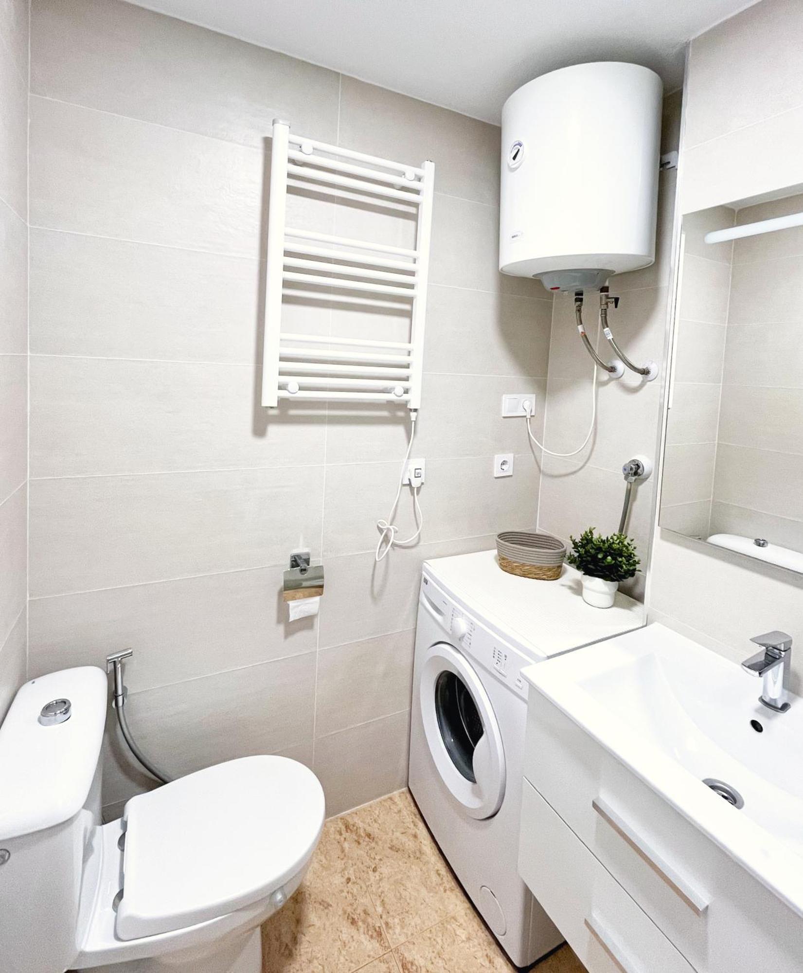 Cozy Apartment Near Playa Del Cura In Торевьиа Экстерьер фото