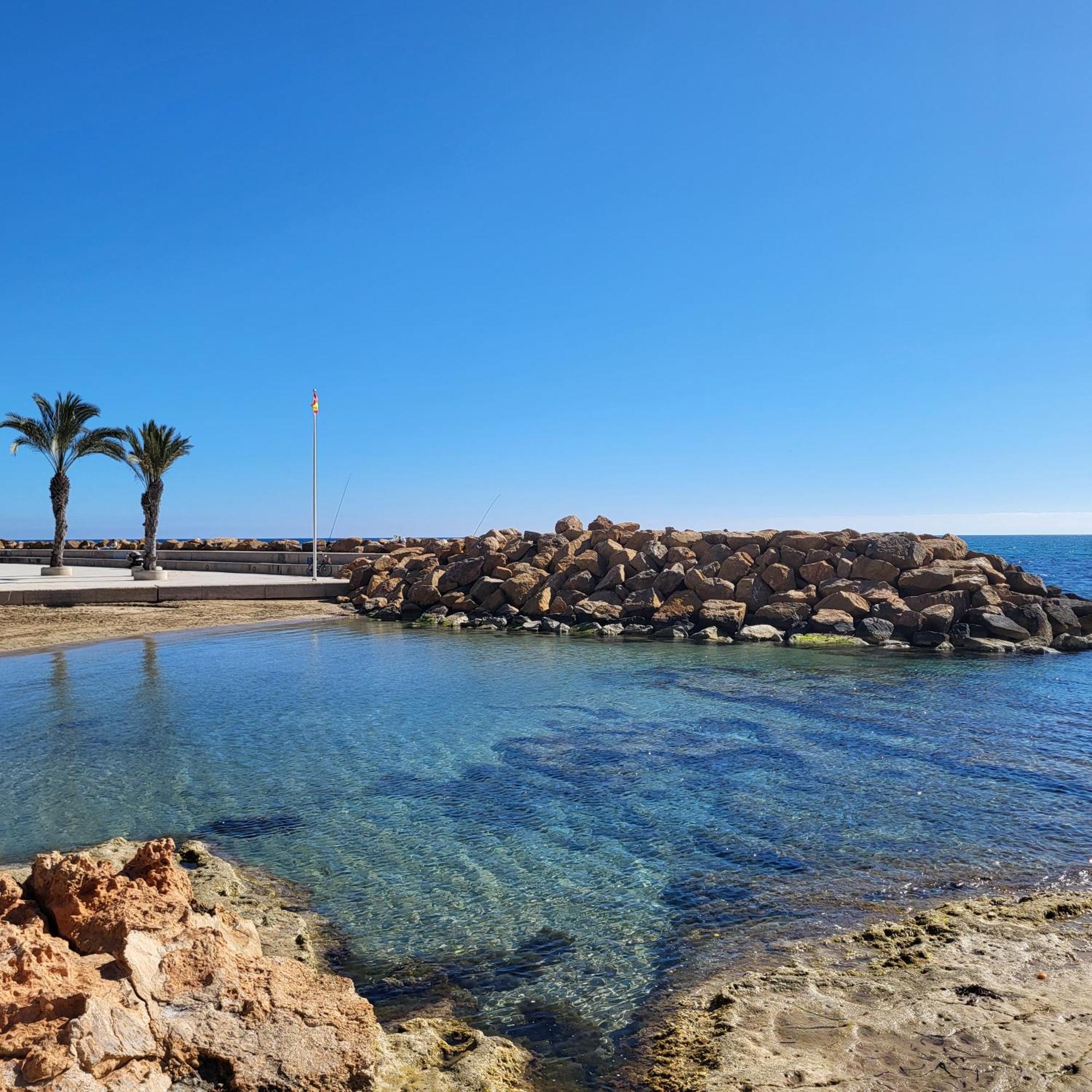 Cozy Apartment Near Playa Del Cura In Торевьиа Экстерьер фото