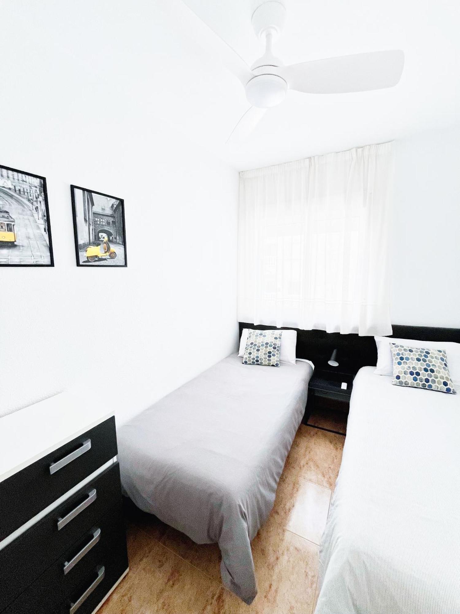 Cozy Apartment Near Playa Del Cura In Торевьиа Экстерьер фото